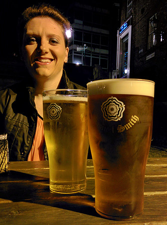 Starting the night of right, sat outside The Kings Arms, all that's missing is the rest of the gang and some tunes from WJRR